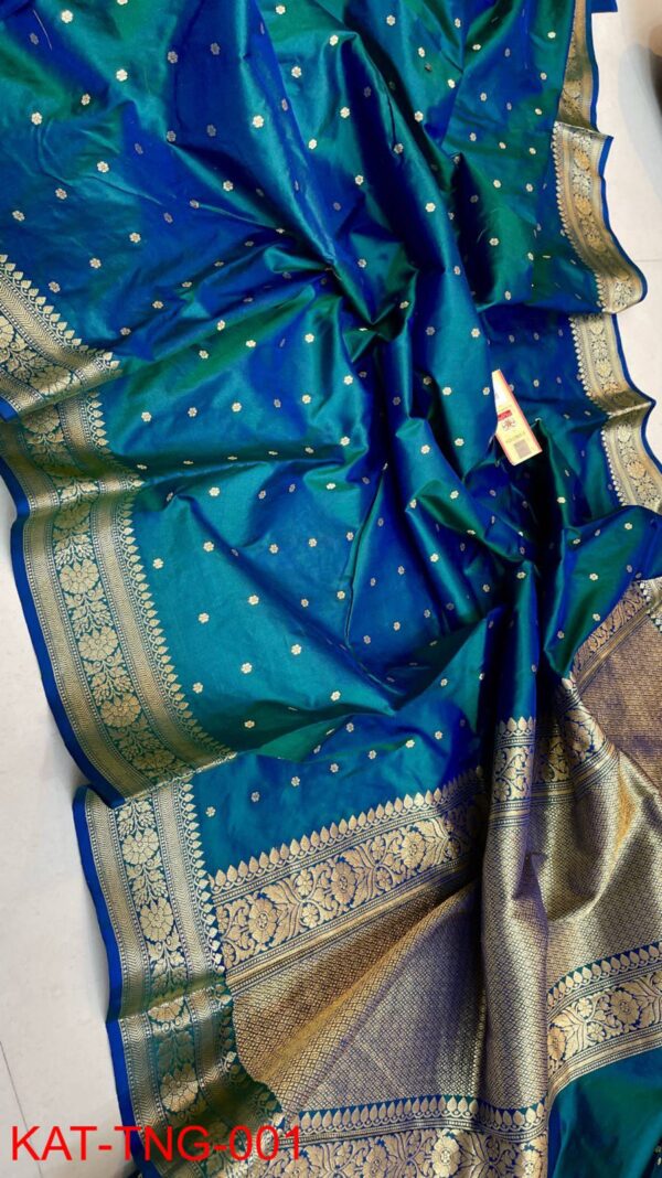 Kanjivaram all over booti