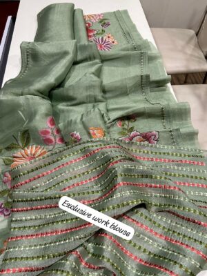 Exclusive tissue with beautiful convent work pallu paired with rich work blouse