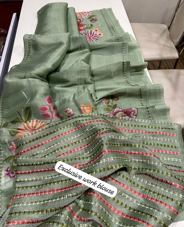 Exclusive tissue with beautiful convent work pallu paired with rich work blouse